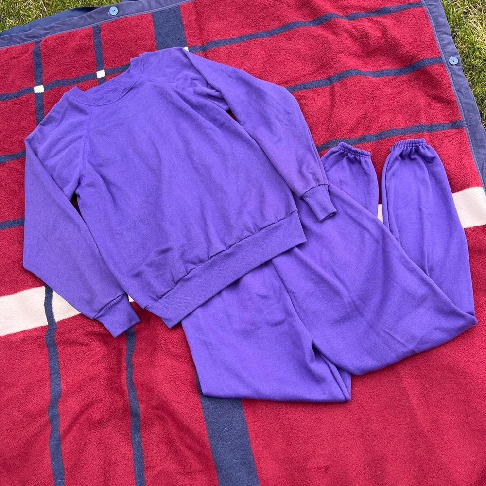 Vintage Pannill Purple sweatsuit 2 piece set
Sweatshirt sweatpants Made in USA L